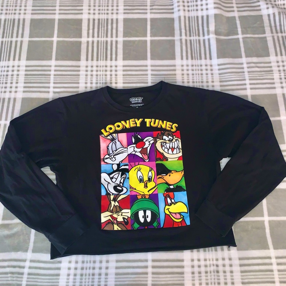 Looney Tunes Long Sleeves Crop Top